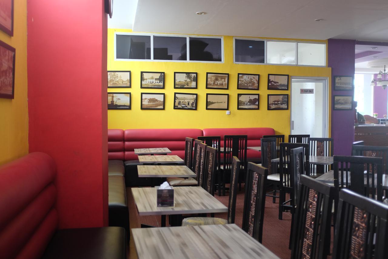 Reddoorz Plus Near Senen Jakarta Bagian luar foto