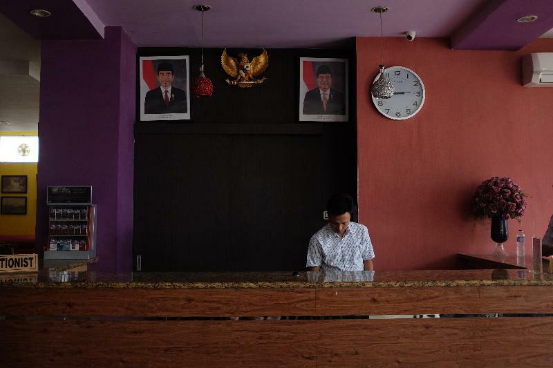 Reddoorz Plus Near Senen Jakarta Bagian luar foto